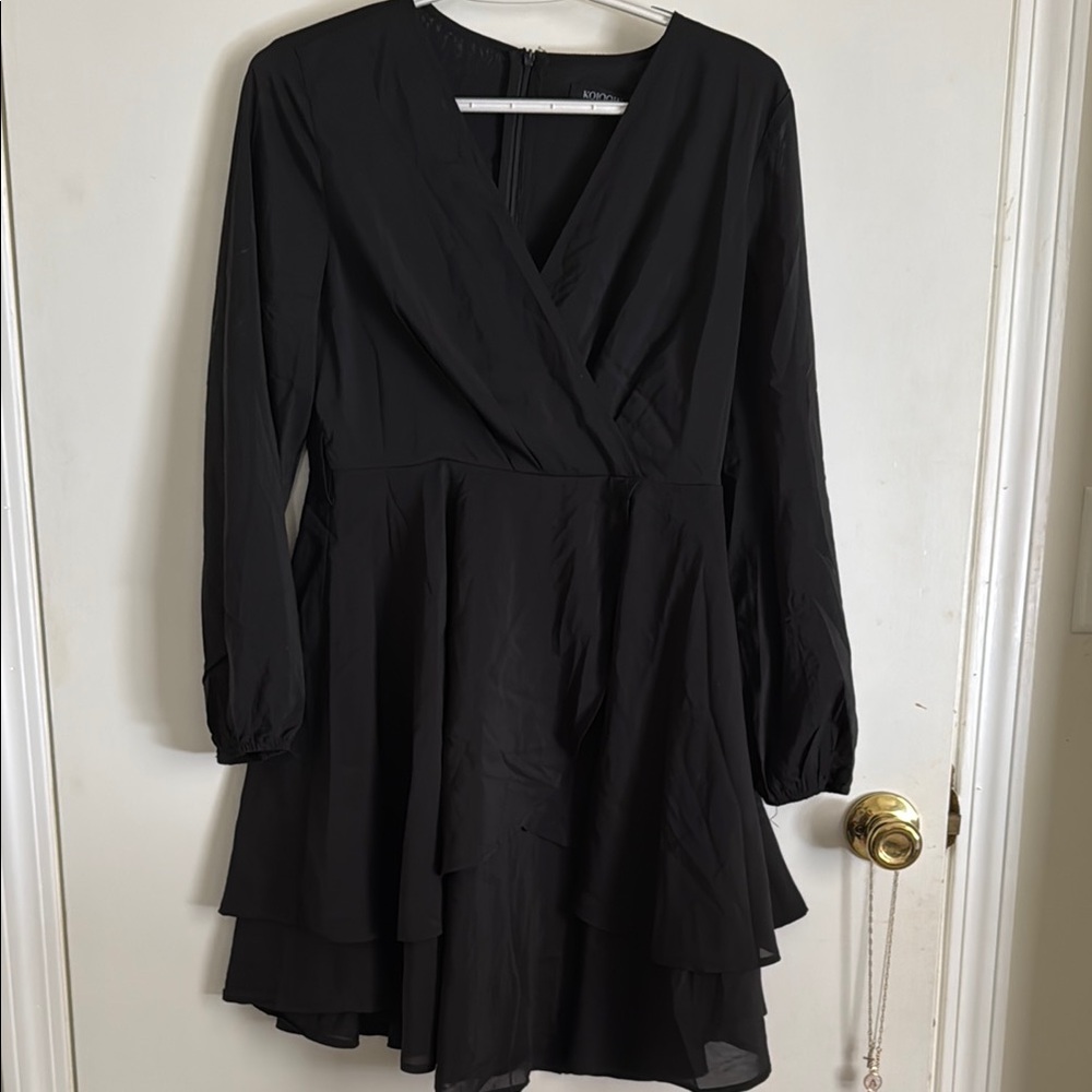 Elegant Black Long-Sleeve Dress